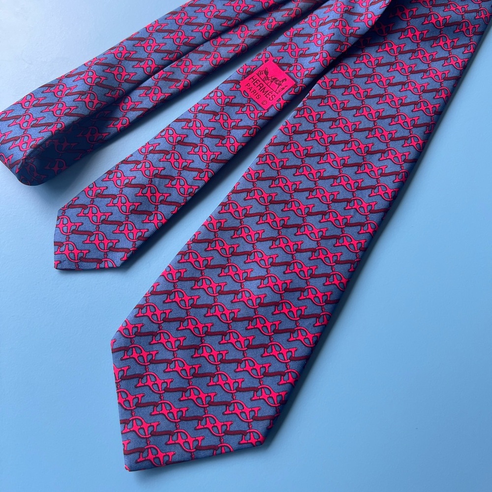 HERMÈS 100% Silk Tie